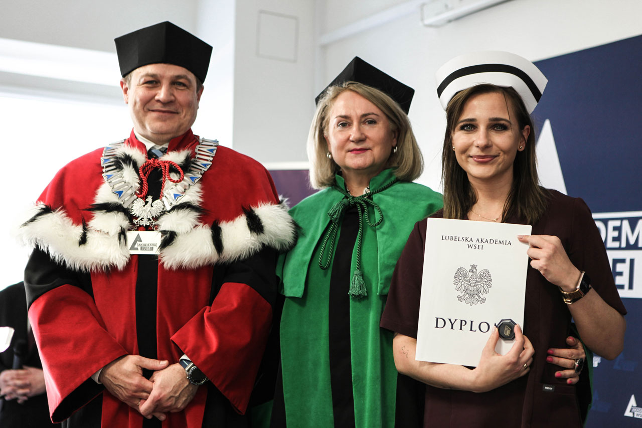 Lubelska-Akademia-WSEI_Graduacja-Pielęgniarstwo_Filia-w-Warszawie_32